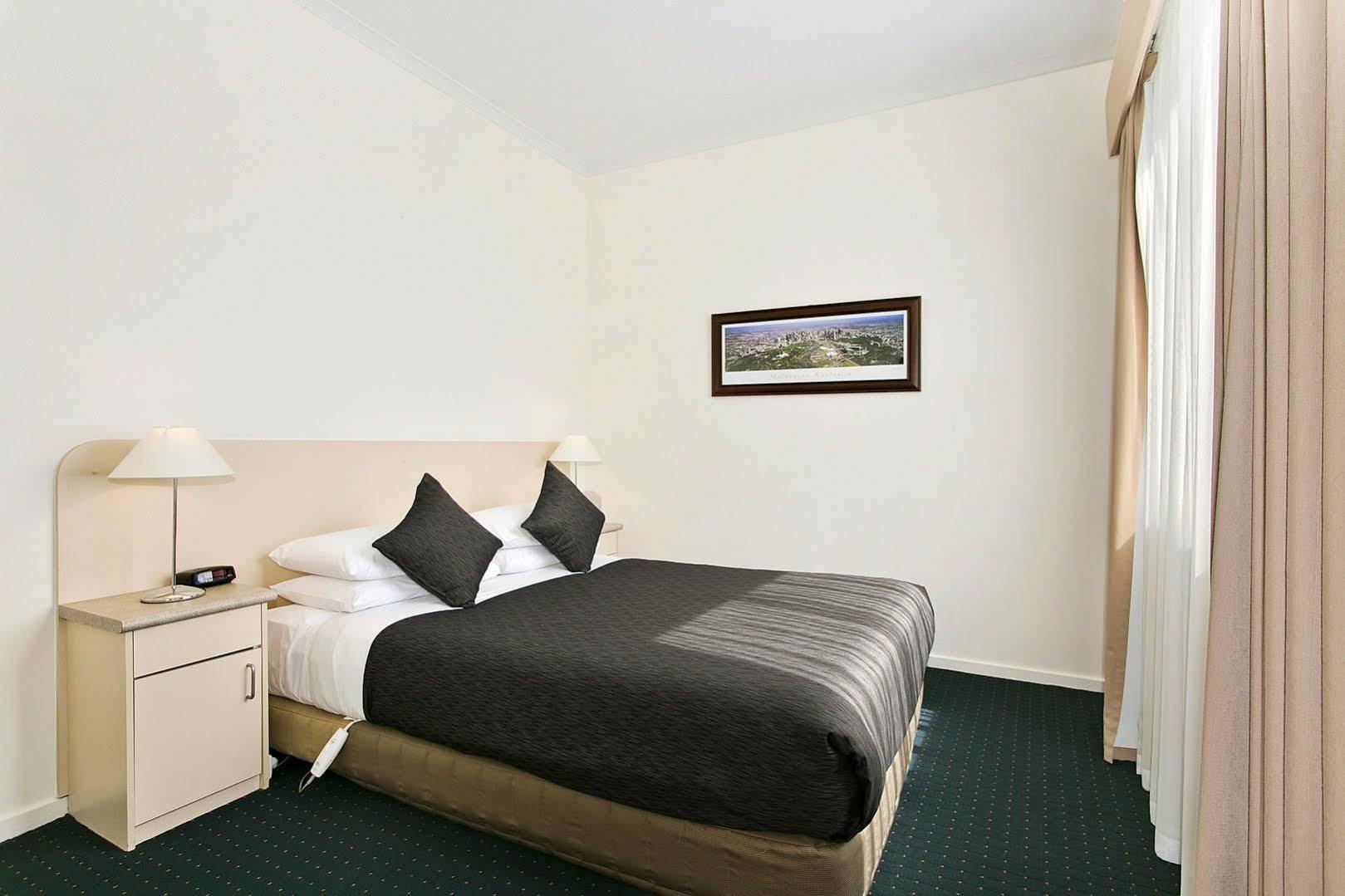 Melbourne'S Princes Park Hotel Quarto foto